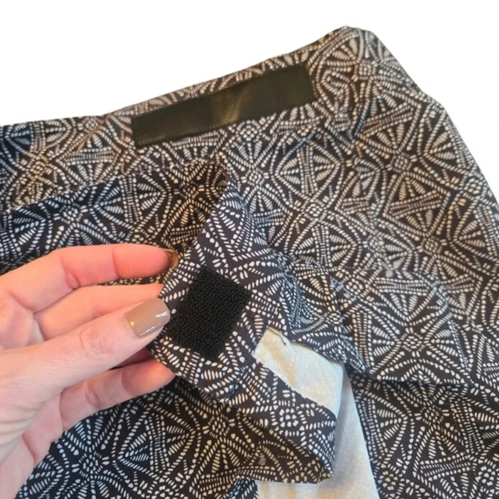 RipSkirt Hawaii‎ Black Pearl Batik Wrap Skirt Large NWT Quick Dry Beach Coverup